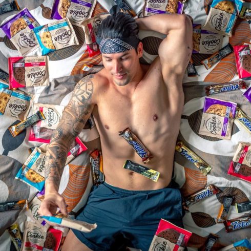 Weider Protein Cookie 90 g vegán fehérje süti karamella-csoki 12 db